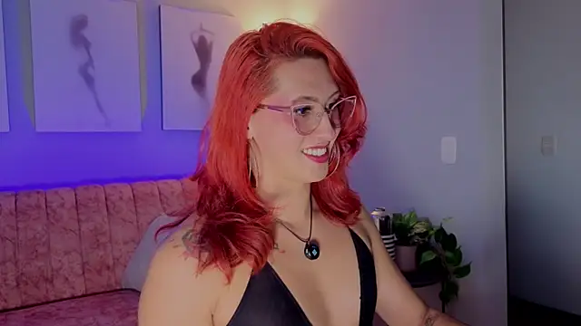 Juliana Saenzz online show from 11/12/25, 10:20