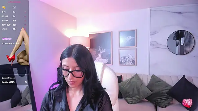 kira moon   online show from 12/02/24, 08:11