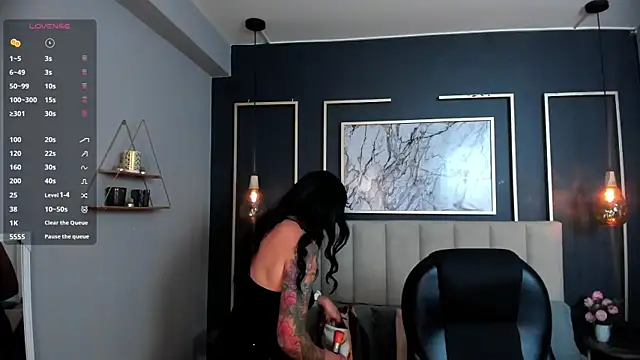 kira moon   online show from 09/29/25, 09:19