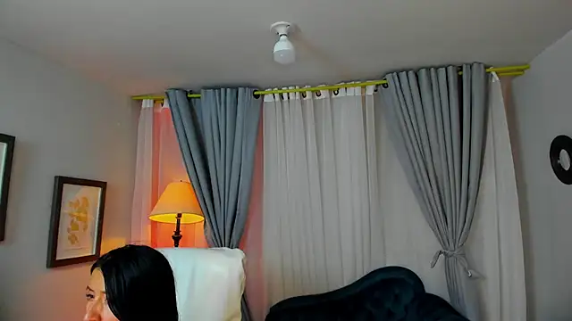 Snapshot of kira_moon__ chatting on 11/25/25, 08:20 kira moon online show from 11/25/25, 08:20