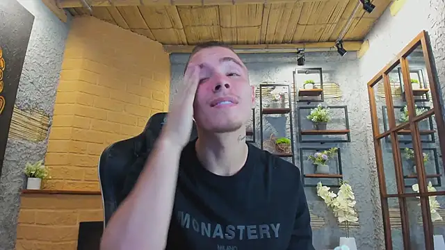 JordanThompson  online show from 03/17/25, 07:04