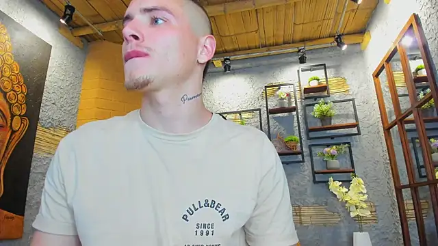 JordanThompson  online show from 03/18/25, 10:26