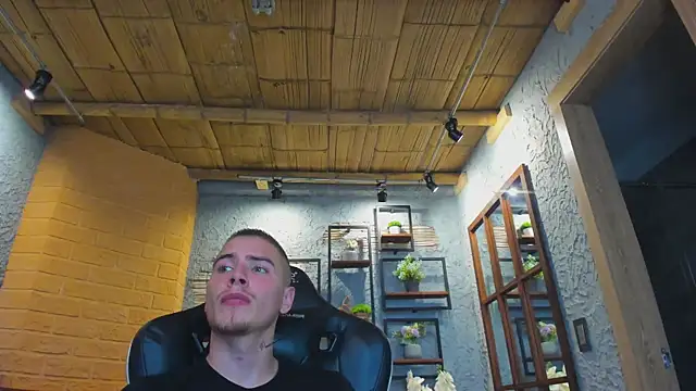 JordanThompson  online show from 03/20/25, 09:13