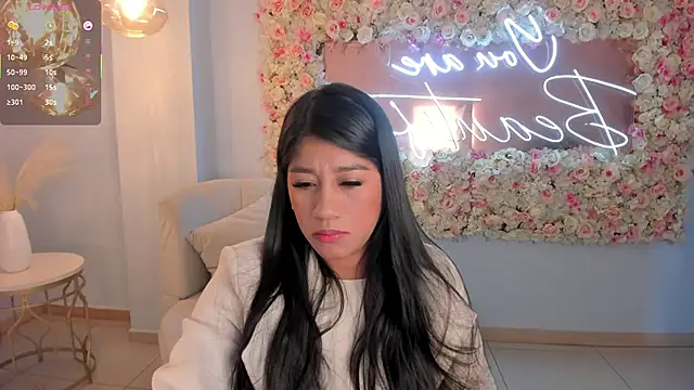 JessicaWilliams1 online show from 10/19/25, 08:48