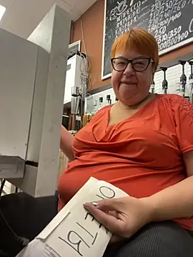 Snapshot of Klio5678 chatting on 10/29/25, 07:54 Klio5678 online show from 10/29/25, 07:54