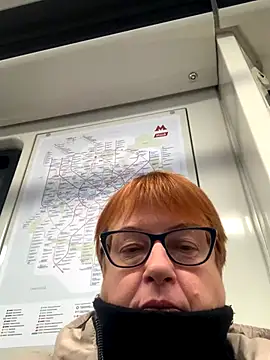 Snapshot of Klio5678 chatting on 11/03/25, 07:04 Klio5678 online show from 11/03/25, 07:04