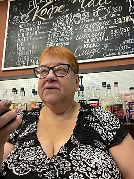 Snapshot of Klio5678 chatting on 11/11/25, 10:04 Klio5678 online show from 11/11/25, 10:04