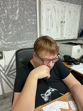 Snapshot of Klio5678 chatting on 12/18/25, 07:20 Klio5678 online show from 12/18/25, 07:20