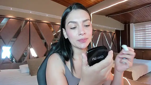 carina rossi online show from 09/22/25, 12:18