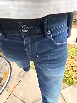 Lorent6969 online show from 10/31/25, 08:04