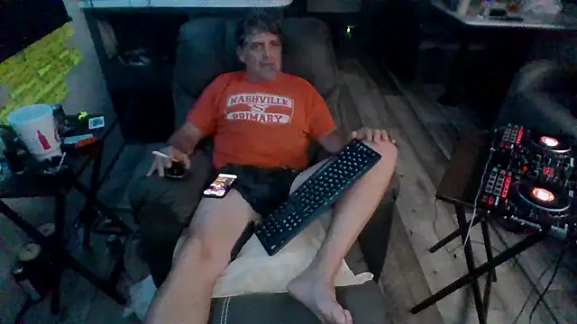 lateniter online show from 09/16/25, 04:13