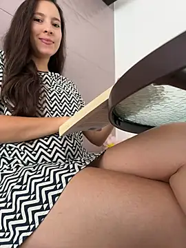 LittleDoll    online show from 12/22/24, 01:33
