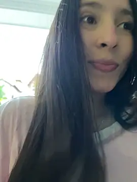 LittleDoll    online show from 11/01/25, 10:23