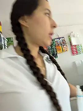 LittleDoll    online show from 07/25/26, 01:41