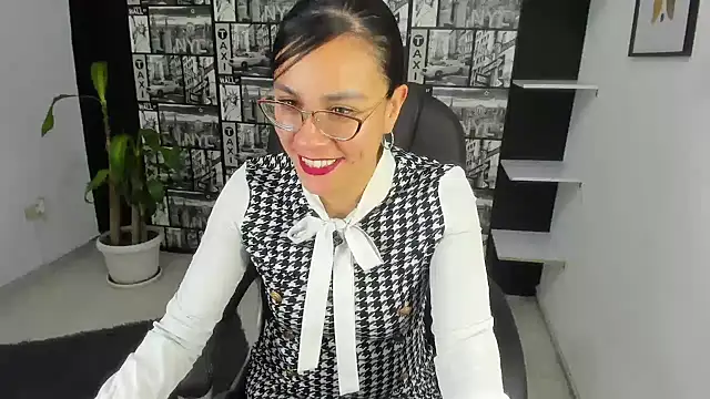 Agata-Moon online show from 12/18/24, 03:00