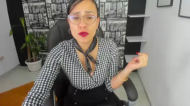 Agata-Moon online show from 12/20/24, 04:57
