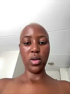 Snapshot of officialkhakes_za chatting on 02/16/25, 07:15 officialkhakes za online show from 02/16/25, 07:15