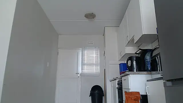 Snapshot of officialkhakes_za chatting on 11/09/25, 09:07 officialkhakes za online show from 11/09/25, 09:07