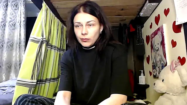 Snapshot of HarleyQuinn_69 chatting on 03/04/25, 09:00 HarleyQuinn 69 online show from 03/04/25, 09:00