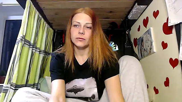 Snapshot of HarleyQuinn_69 chatting on 09/14/25, 06:29 HarleyQuinn 69 online show from 09/14/25, 06:29