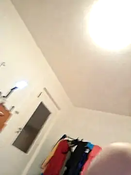 Snapshot of kaca098 chatting on 12/18/24, 08:57 kaca098 online show from 12/18/24, 08:57