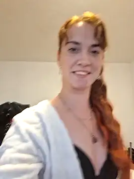 Snapshot of kaca098 chatting on 09/30/25, 02:33 kaca098 online show from 09/30/25, 02:33