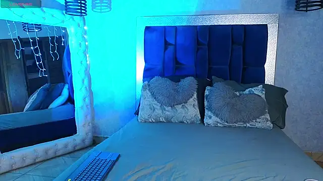 Snapshot of ashley_brend chatting on 09/13/25, 09:25 ashley brend online show from 09/13/25, 09:25