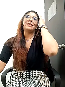 Luna Dumont online show from 02/04/25, 03:04