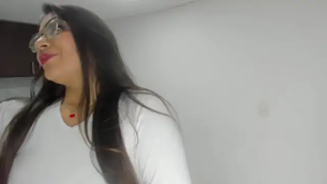 Snapshot of Luna_Dumont chatting on 01/11/26, 11:15 Luna Dumont online show from 01/11/26, 11:15
