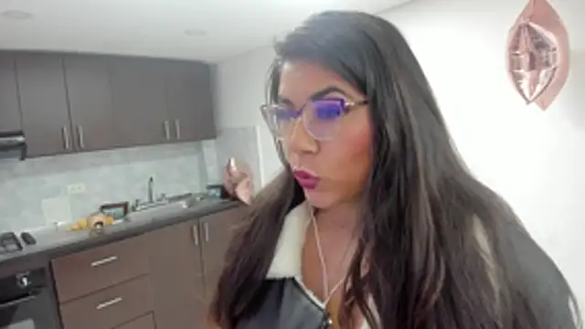 Snapshot of Luna_Dumont chatting on 02/19/26, 11:06 Luna Dumont online show from 02/19/26, 11:06