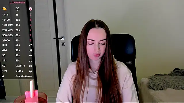 Snapshot of Kimmberr chatting on 10/30/25, 06:37 Kimmberr online show from 10/30/25, 06:37