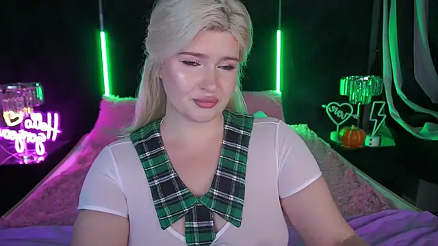 CocoSecretss online show from 11/13/25, 08:02