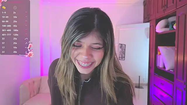 NATAASHA    online show from 10/21/25, 03:40