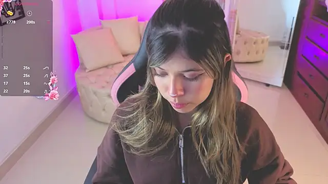 NATAASHA    online show from 11/06/25, 03:18