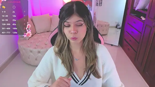 NATAASHA    online show from 11/17/25, 03:12