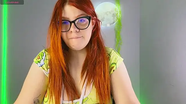 lucie nicolls online show from 02/10/25, 07:38