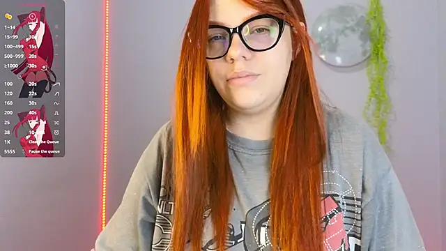 lucie nicolls online show from 02/12/25, 08:18