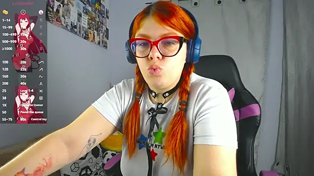 lucie nicolls online show from 03/07/25, 08:22