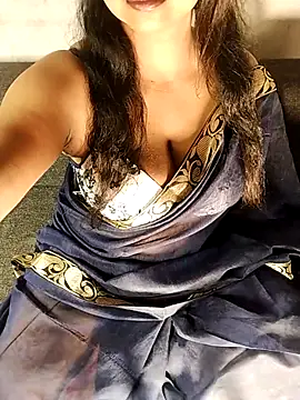 Snapshot of loveli_diya chatting on 04/17/26, 07:50 loveli diya online show from 04/17/26, 07:50