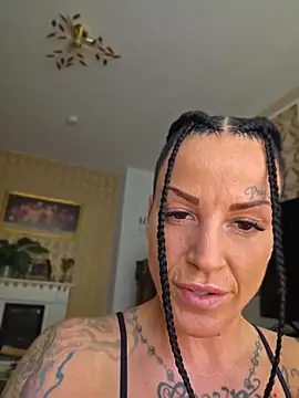 EmilyDiazofficial online show from 05/23/26, 11:36