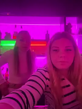 Snapshot of LizzyLush_ chatting on 03/22/25, 10:04 LizzyLush  online show from 03/22/25, 10:04