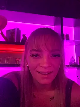 Snapshot of LizzyLush_ chatting on 09/18/25, 11:40 LizzyLush  online show from 09/18/25, 11:40