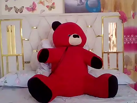 Snapshot of slybin_ chatting on 12/26/24, 06:41 slybin online show from 12/26/24, 06:41