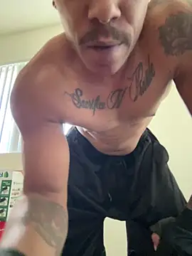 Snapshot of MidnightFlexxx chatting on 12/10/24, 04:06 MidnightFlexxx online show from 12/10/24, 04:06