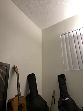 Snapshot of MidnightFlexxx chatting on 01/04/25, 09:54 MidnightFlexxx online show from 01/04/25, 09:54