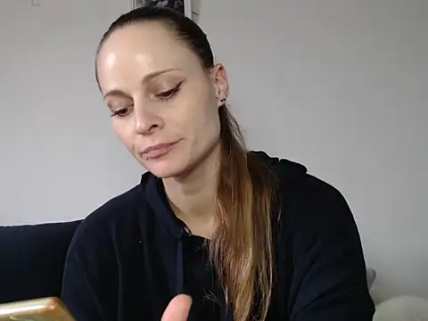 naikah714 online show from 12/10/24, 12:49