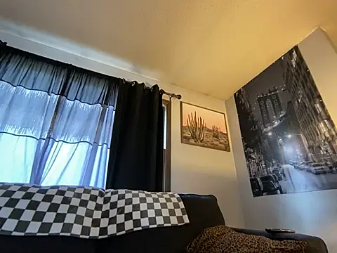 SidneyRaee online show from 12/04/24, 07:45