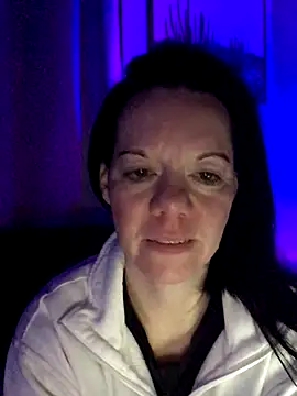 SidneyRaee online show from 11/10/25, 11:42