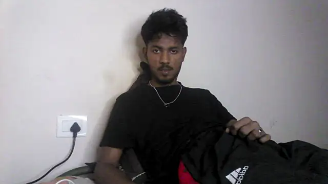 Snapshot of just_fucks chatting on 10/19/25, 10:43 just fucks online show from 10/19/25, 10:43