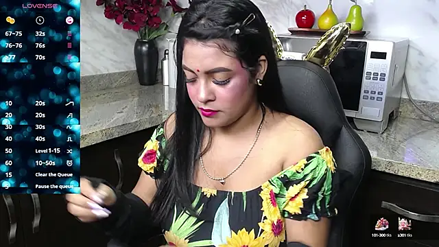 lakshmiraniii online show from 02/01/25, 10:37